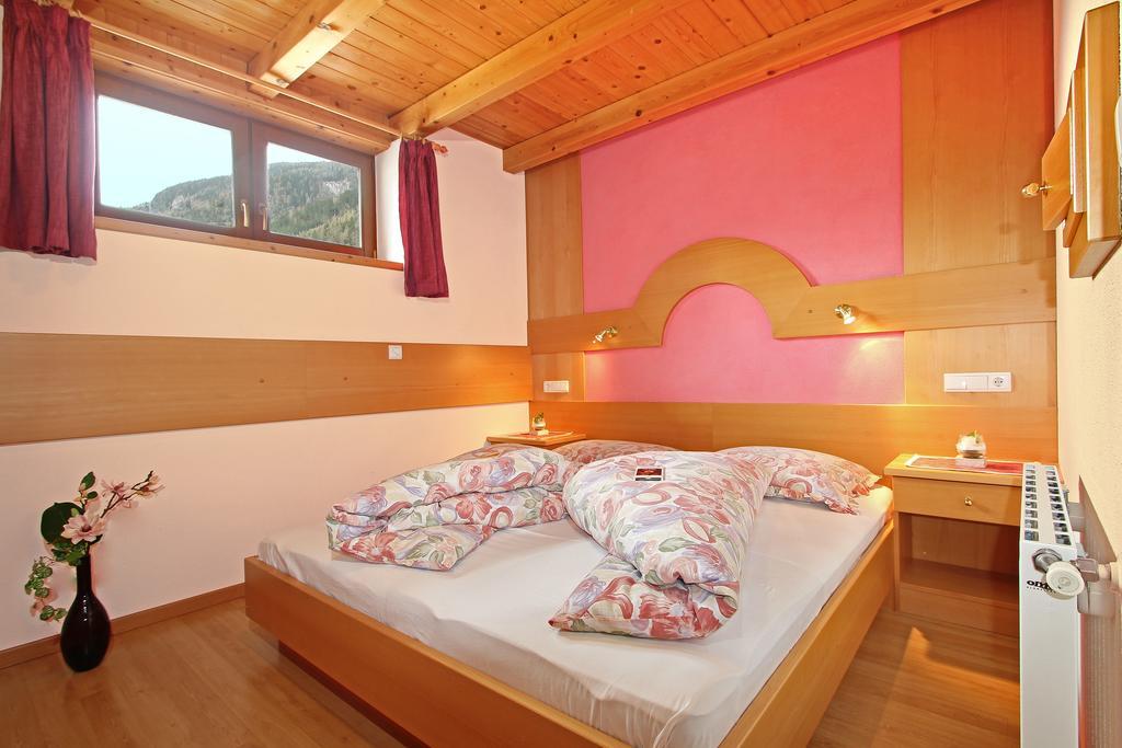 Obermairhof Apartman San Giacomo  Szoba fotó